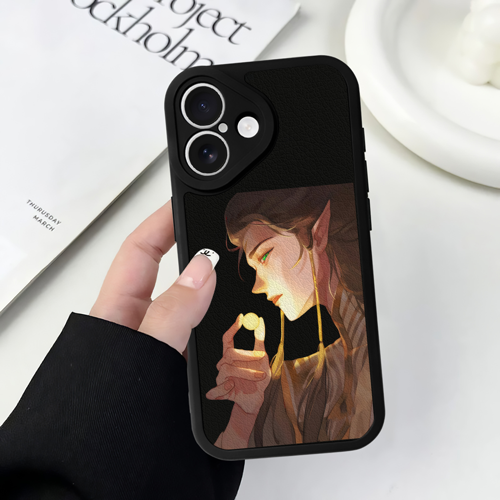 （画像用） Ne Zha 2 ナタ 魔童の大暴れ 【iPhone 16シリーズ対応】シリコンスマホケース（レザー調） 材質：シリコン